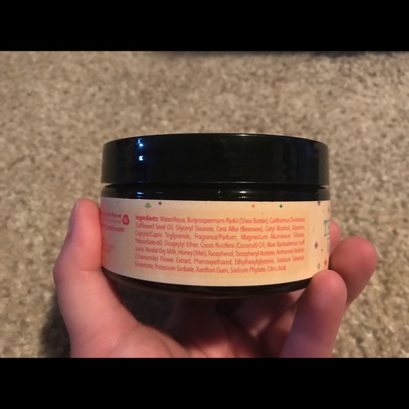 Perfectly Posh - Picture 3 of 3